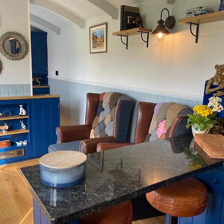 אוקספורד The Bibury - Westwell Downs Shepherd Huts מראה חיצוני תמונה