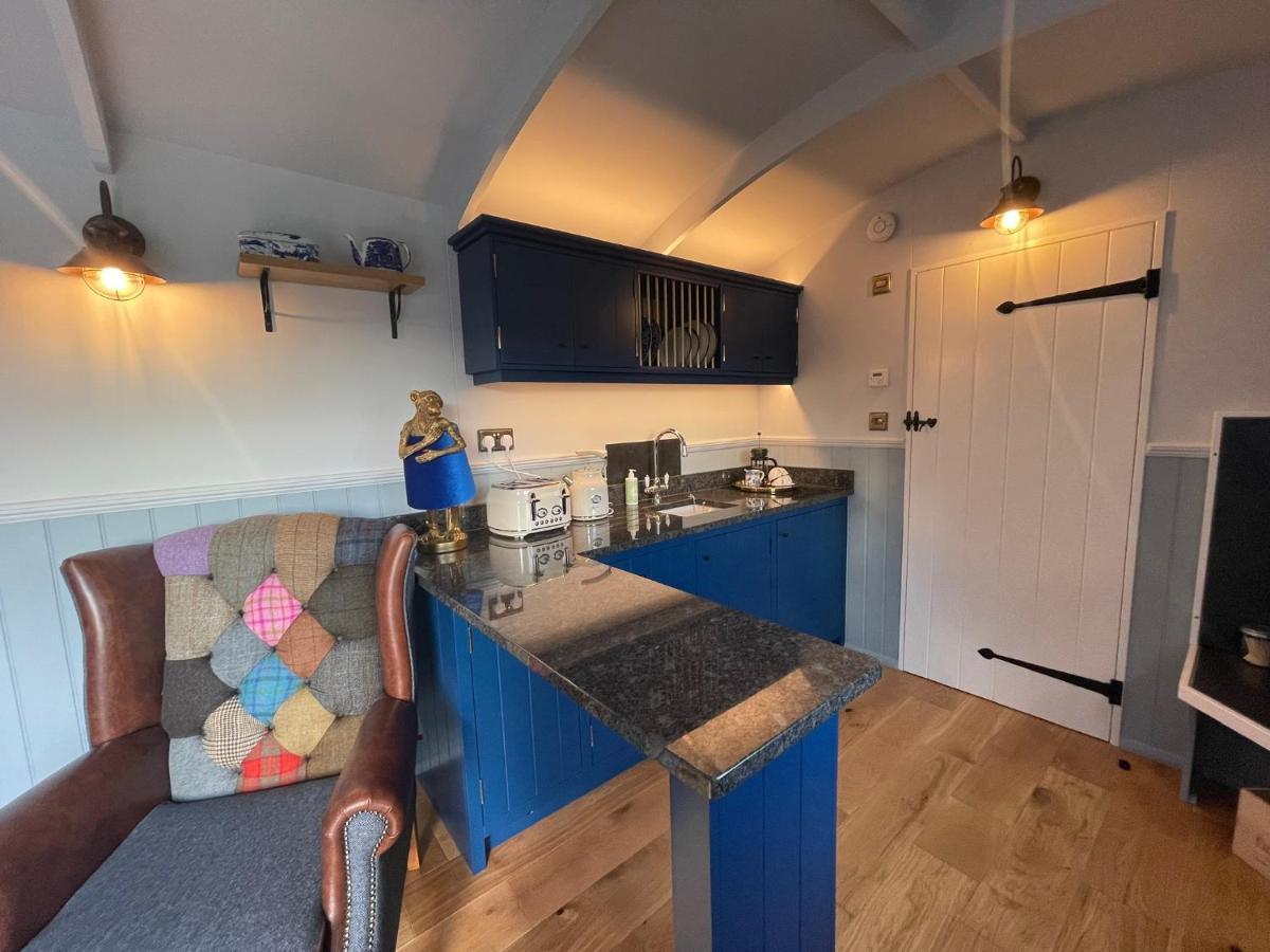 אוקספורד The Bibury - Westwell Downs Shepherd Huts מראה חיצוני תמונה